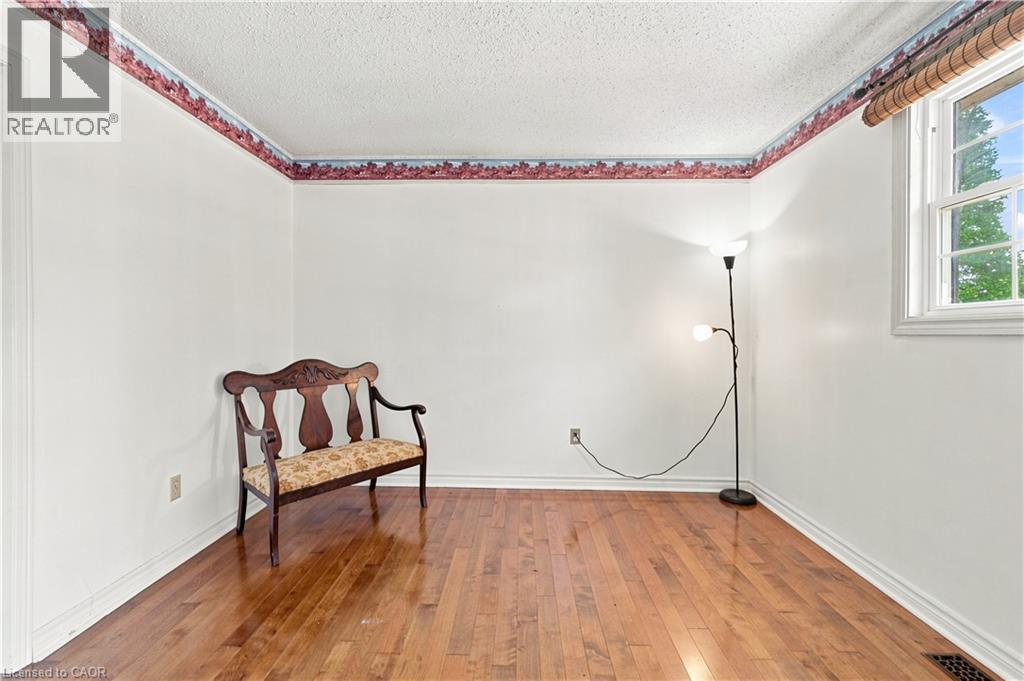 34 Lisajane Court, Hamilton, ON - Indoor Photo Showing Other Room