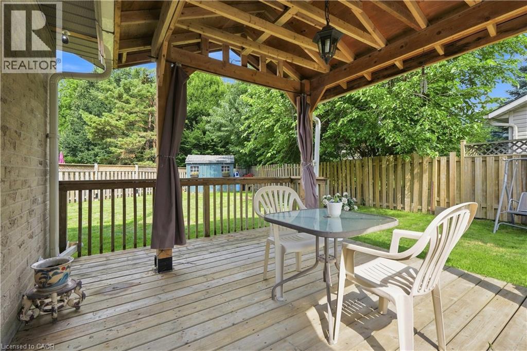 34 Lisajane Court, Hamilton, ON - Outdoor With Deck Patio Veranda With Exterior