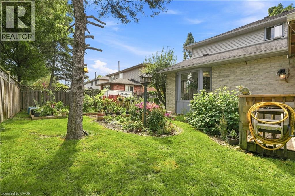34 Lisajane Court, Hamilton, ON - Outdoor