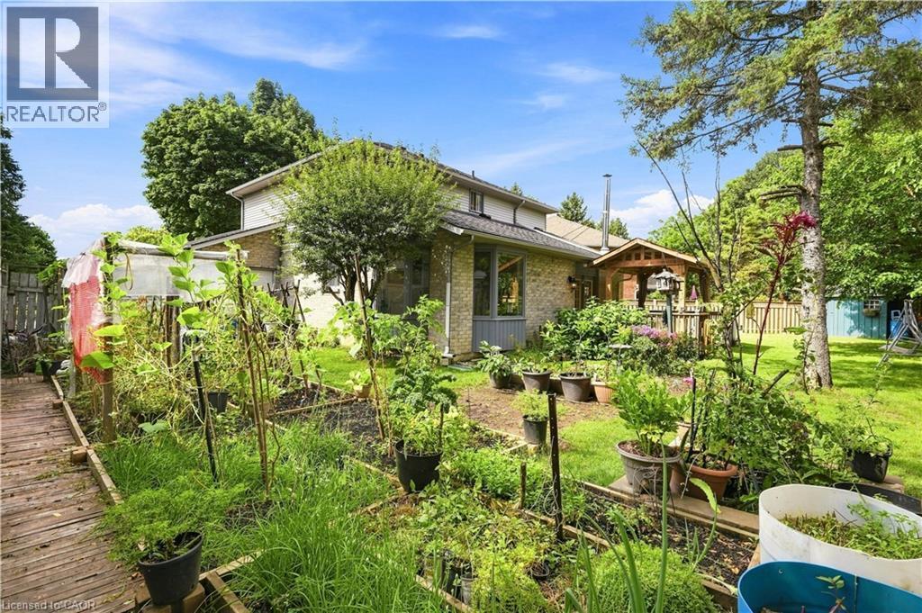 34 Lisajane Court, Hamilton, ON - Outdoor