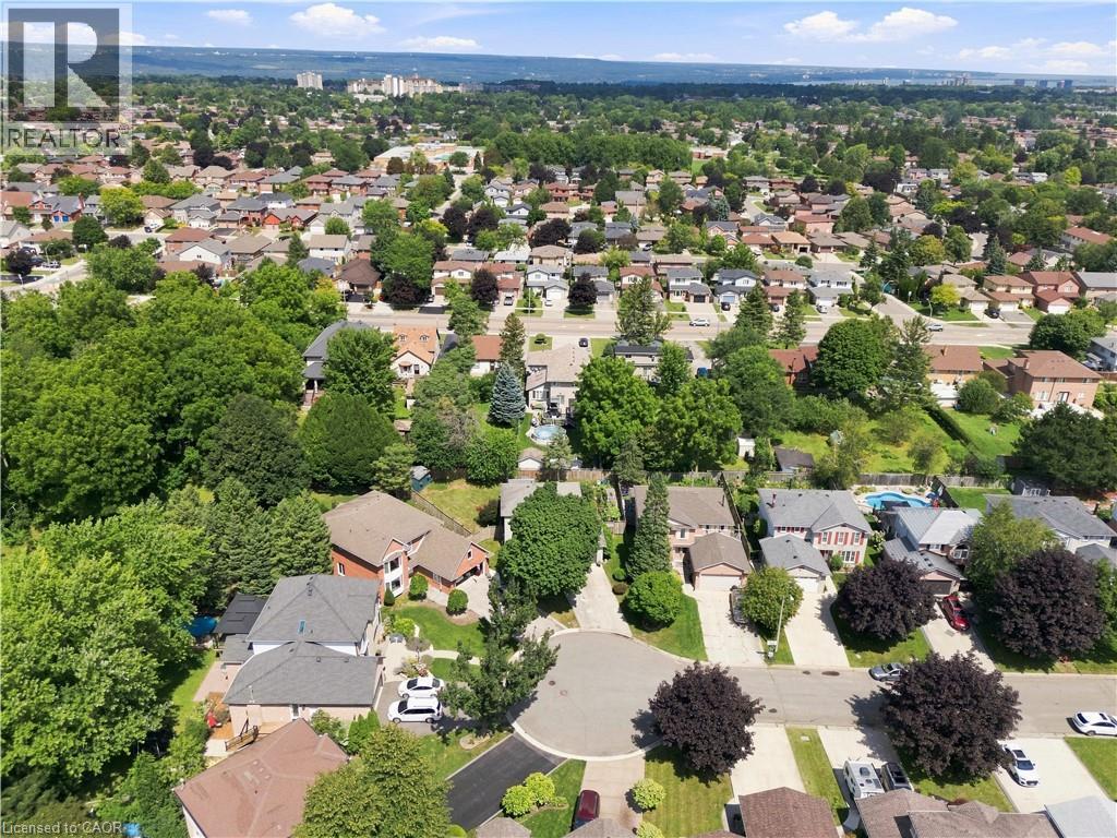 34 Lisajane Court, Hamilton, ON - Outdoor With View