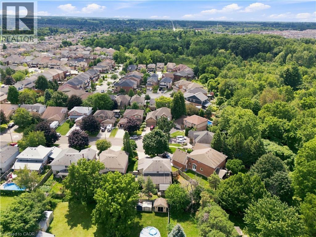 34 Lisajane Court, Hamilton, ON - Outdoor With View