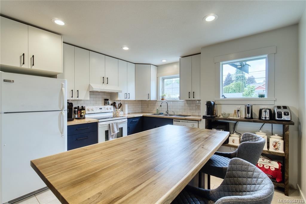 #202-211 Victoria Rd, Nanaimo, BC