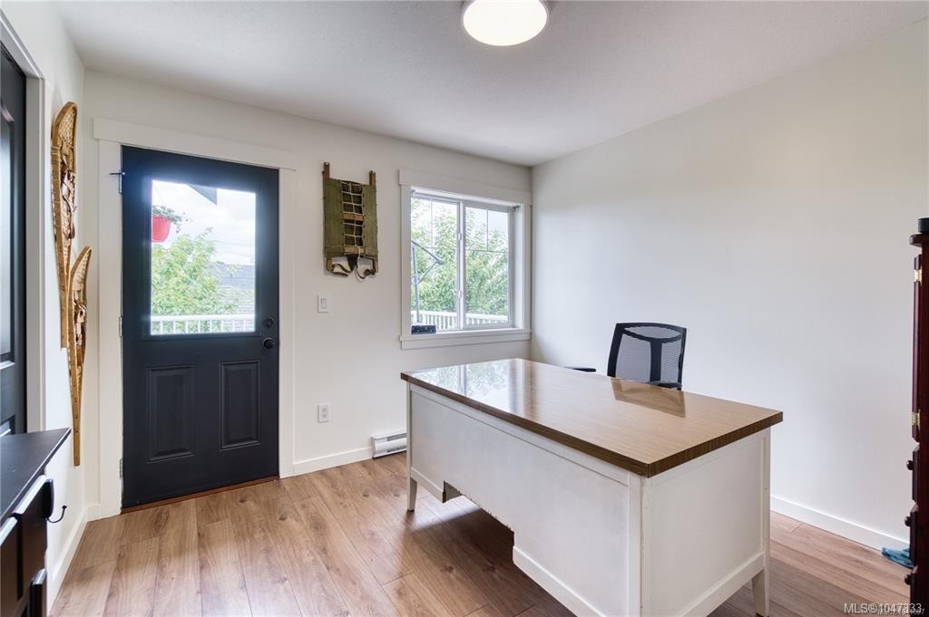#202-211 Victoria Rd, Nanaimo, BC