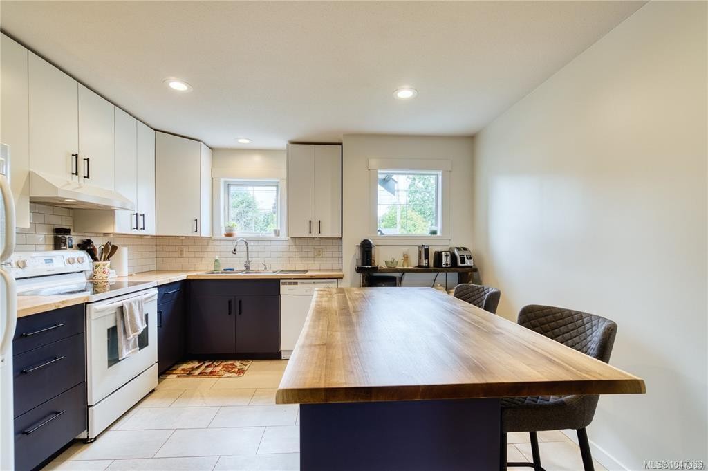 #202-211 Victoria Rd, Nanaimo, BC