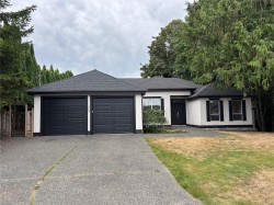 538 Rowan Dr Qualicum Beach, BC V9K 1K1