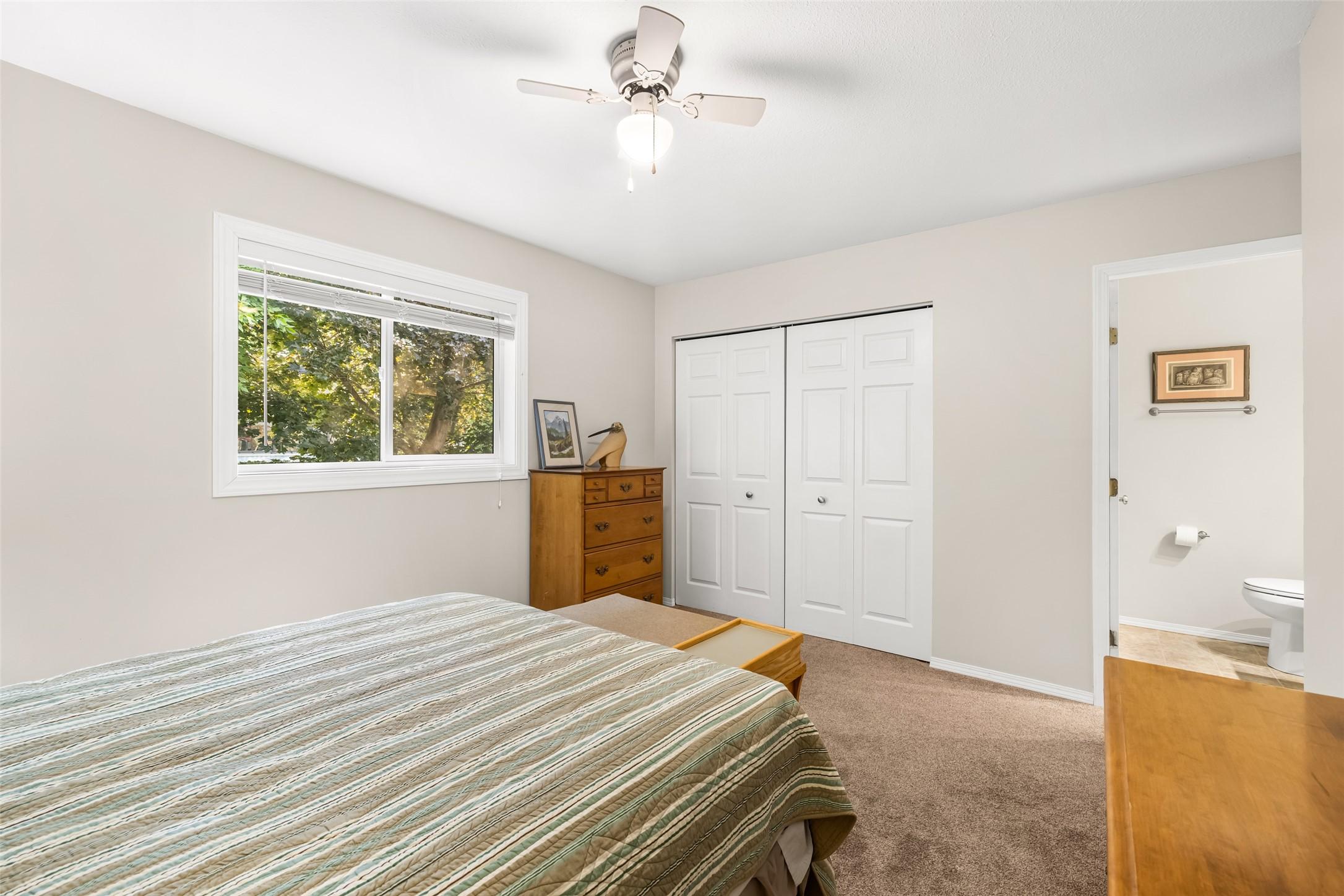 2433 Mcleary N Crescent, Cranbrook, BC - Indoor Photo Showing Bedroom