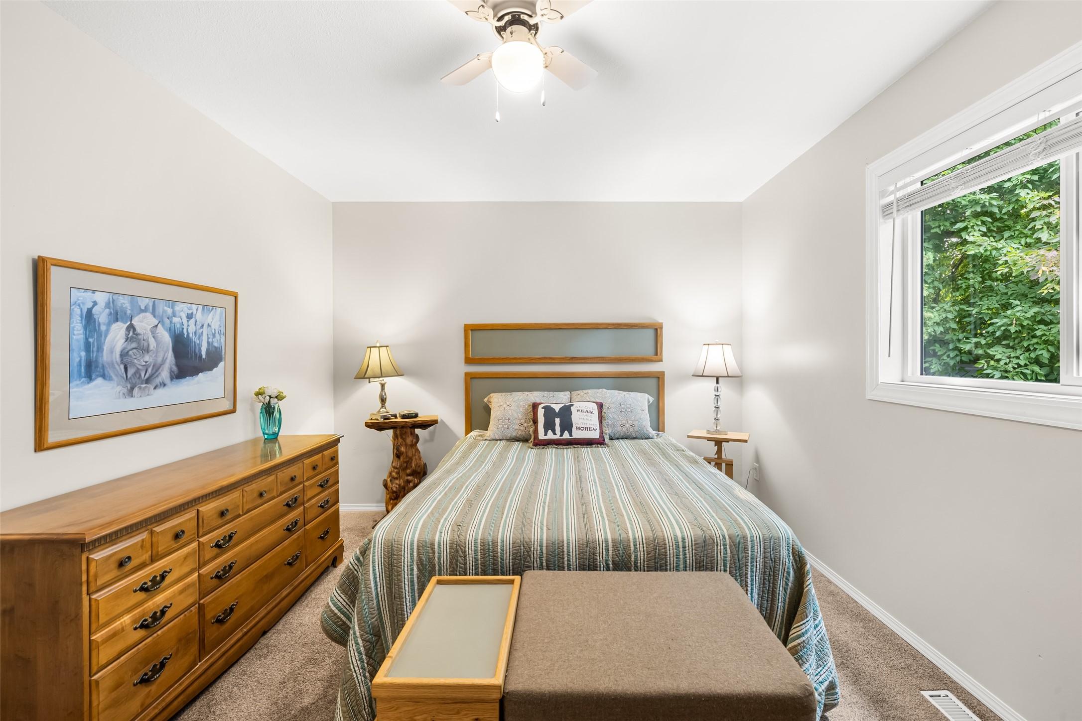 2433 Mcleary N Crescent, Cranbrook, BC - Indoor Photo Showing Bedroom