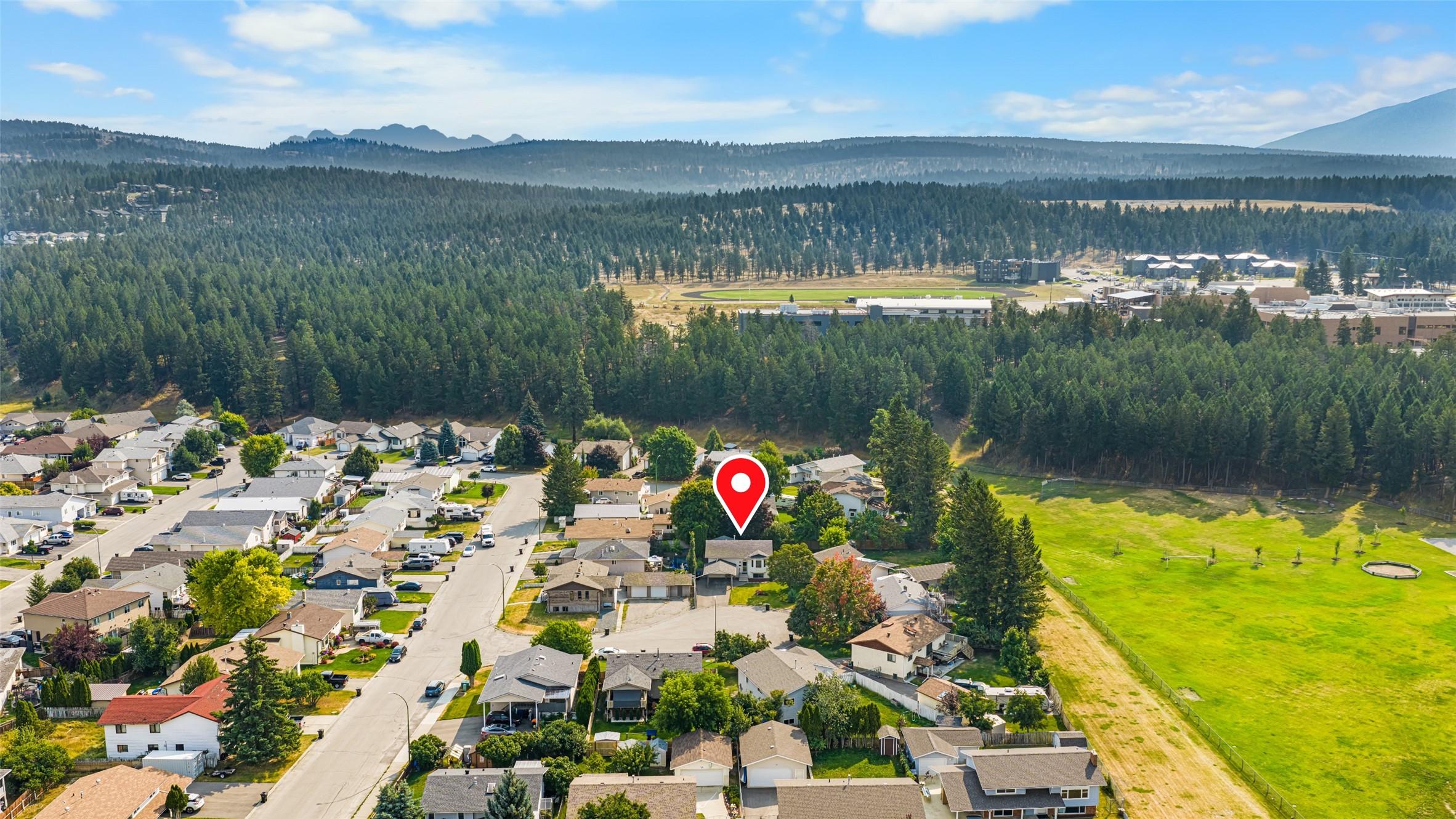 2433 Mcleary N Crescent, Cranbrook, BC - Outdoor With Body Of Water With View