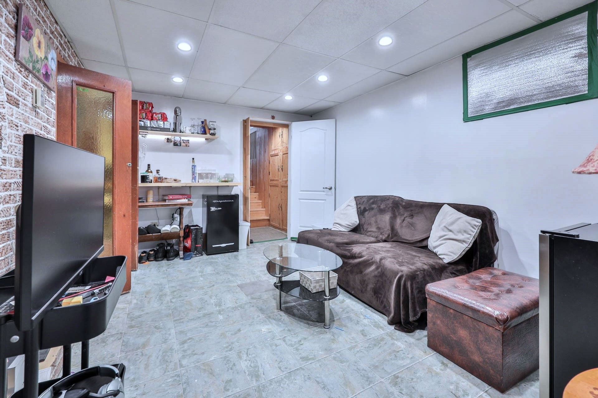 Salle familiale - 181 Rue Beaulieu, Maniwaki, QC - Indoor Photo Showing Basement