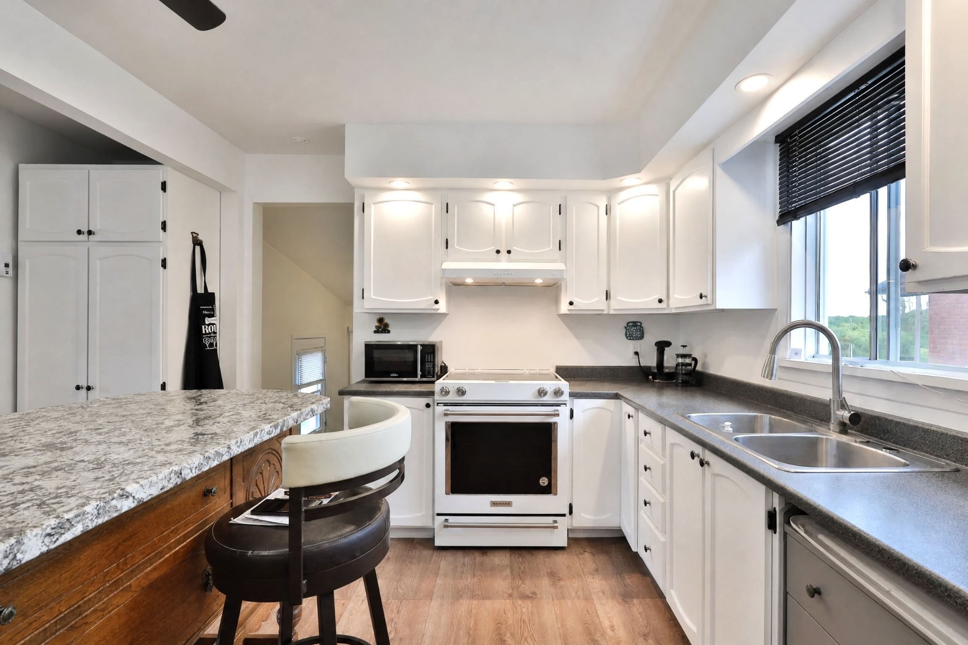 Cuisine - 181 Rue Beaulieu, Maniwaki, QC - Indoor Photo Showing Kitchen With Double Sink