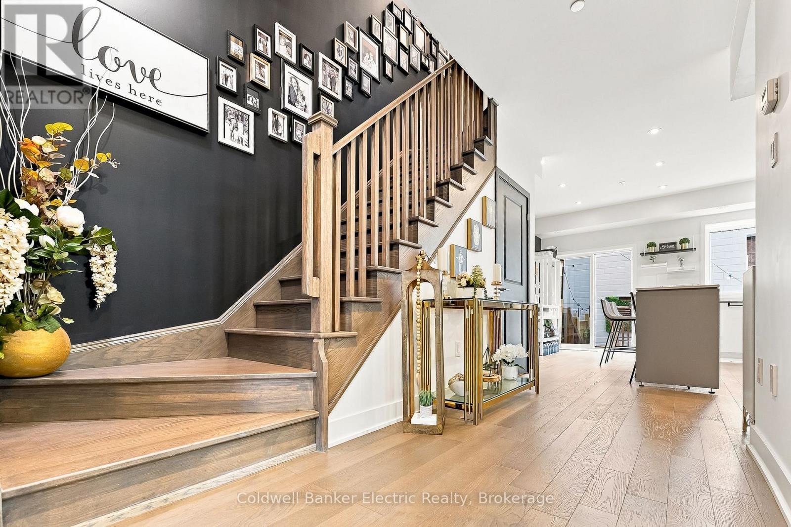 42 William Duncan Road, Toronto (Downsview-Roding-Cfb), ON - Indoor Photo Showing Other Room