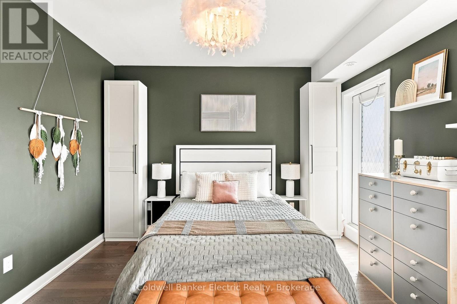 42 William Duncan Road, Toronto (Downsview-Roding-Cfb), ON - Indoor Photo Showing Bedroom