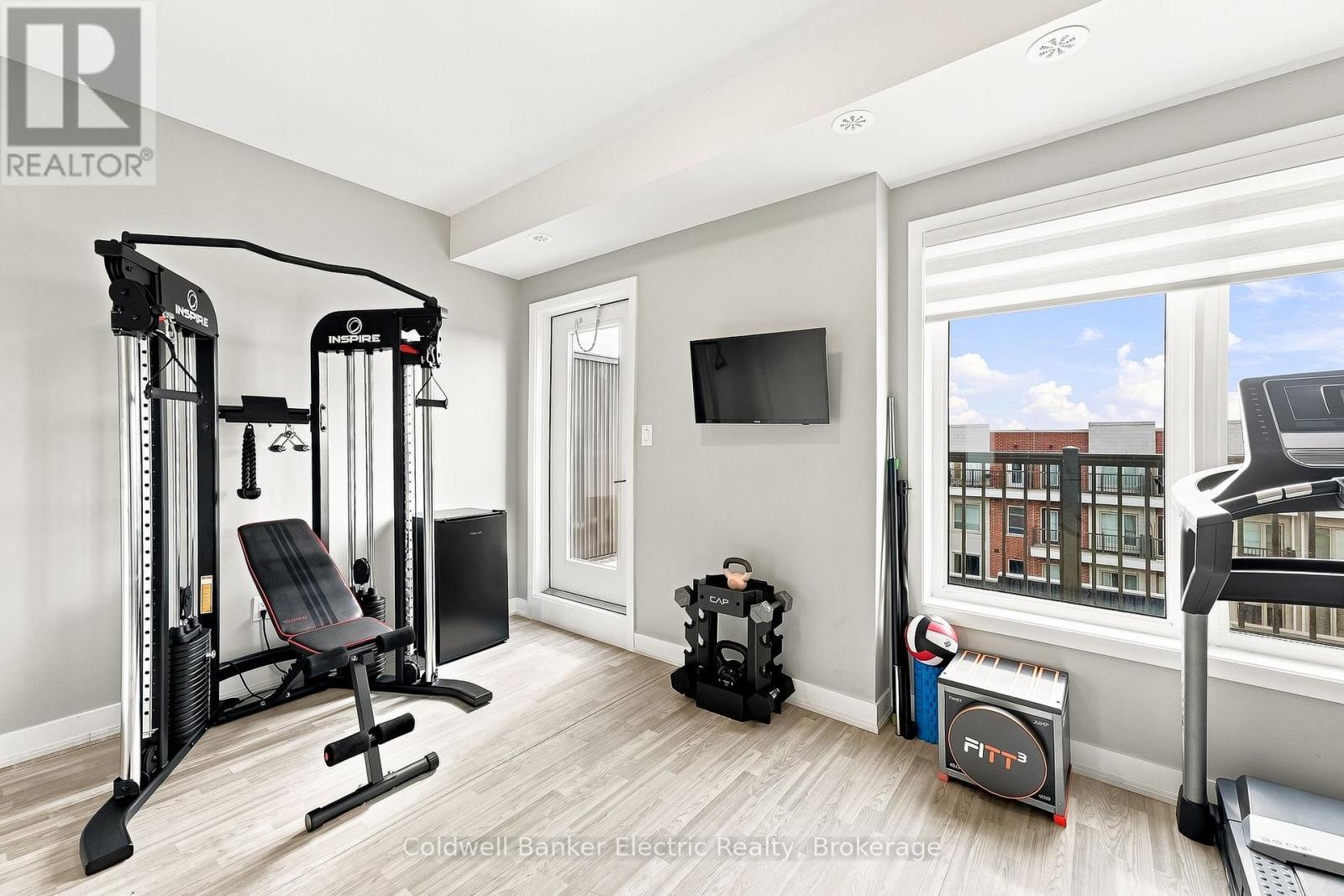42 William Duncan Road, Toronto (Downsview-Roding-Cfb), ON - Indoor Photo Showing Gym Room