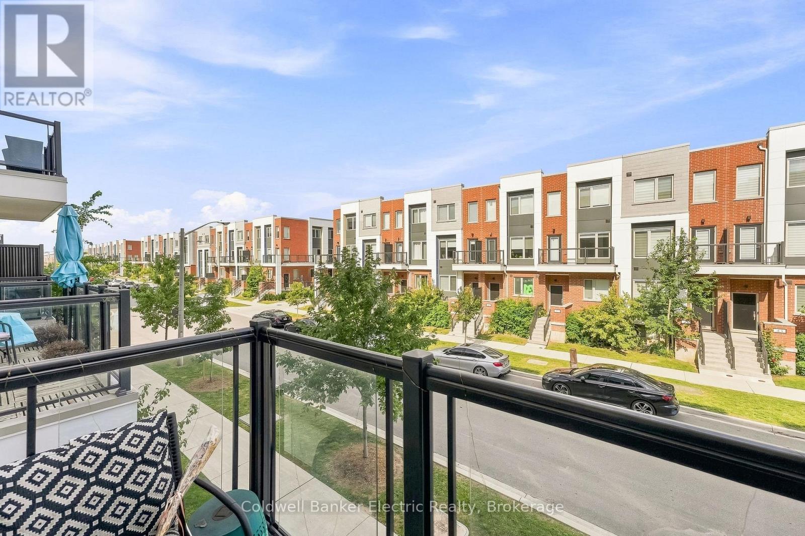42 William Duncan Road, Toronto (Downsview-Roding-Cfb), ON - Outdoor
