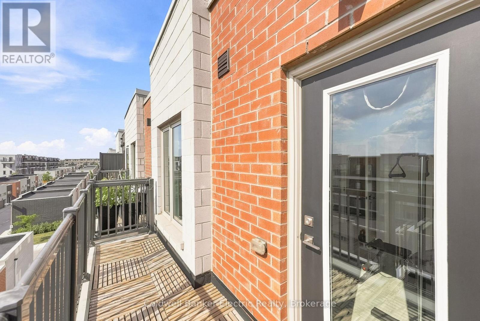 42 William Duncan Road, Toronto (Downsview-Roding-Cfb), ON - Outdoor With Exterior
