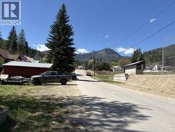 1755 Cook Avenue Rossland, BC V0G 1Y0