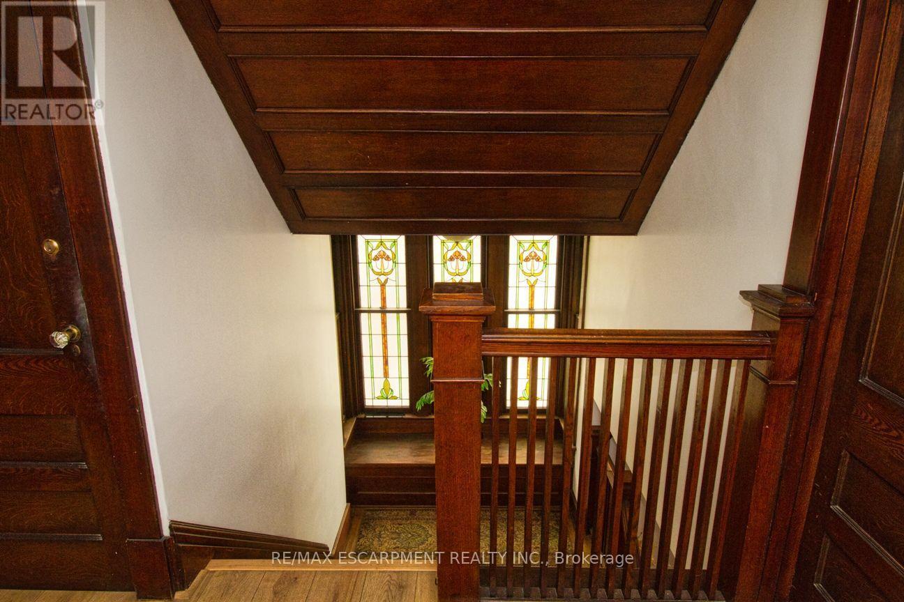 22 Blake Street, Hamilton, ON - Indoor Photo Showing Other Room