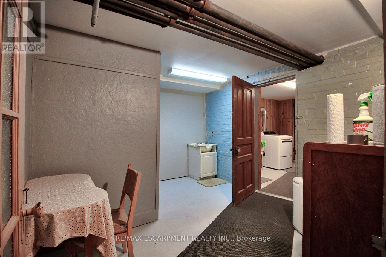 22 Blake Street, Hamilton, ON - Indoor