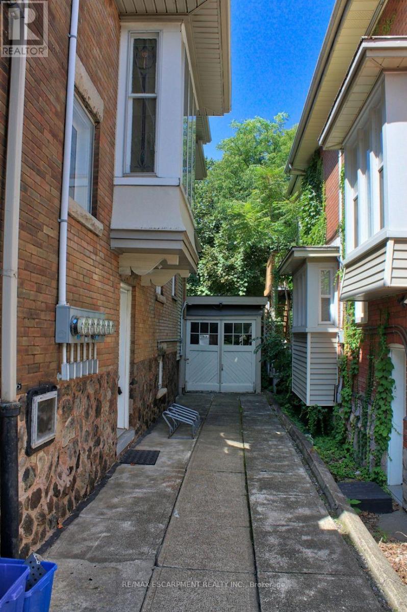 22 Blake Street, Hamilton, ON - Outdoor