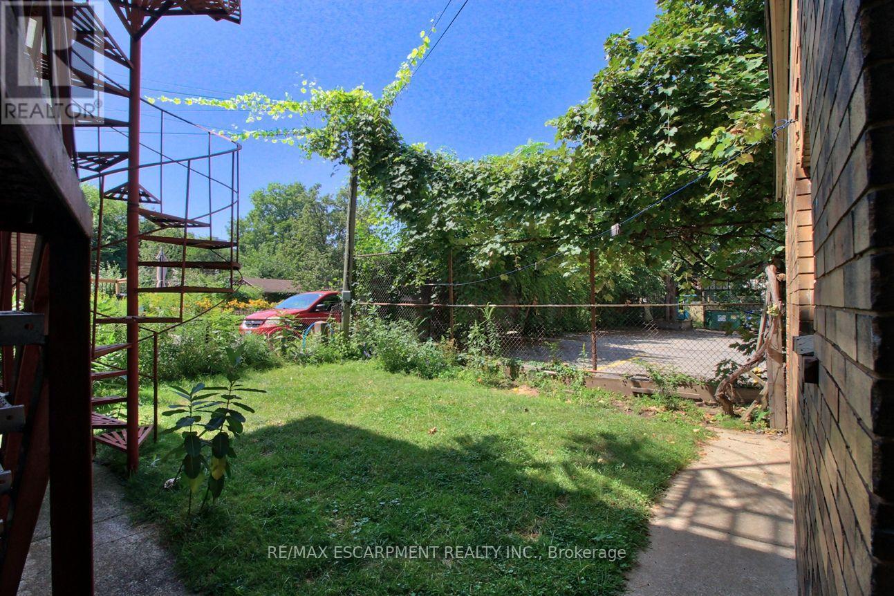 22 Blake Street, Hamilton, ON - Outdoor