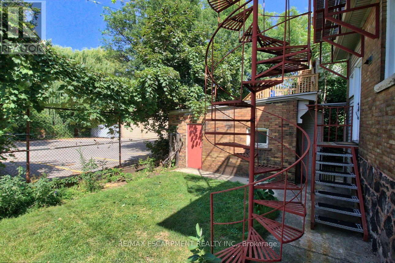 22 Blake Street, Hamilton, ON - Outdoor