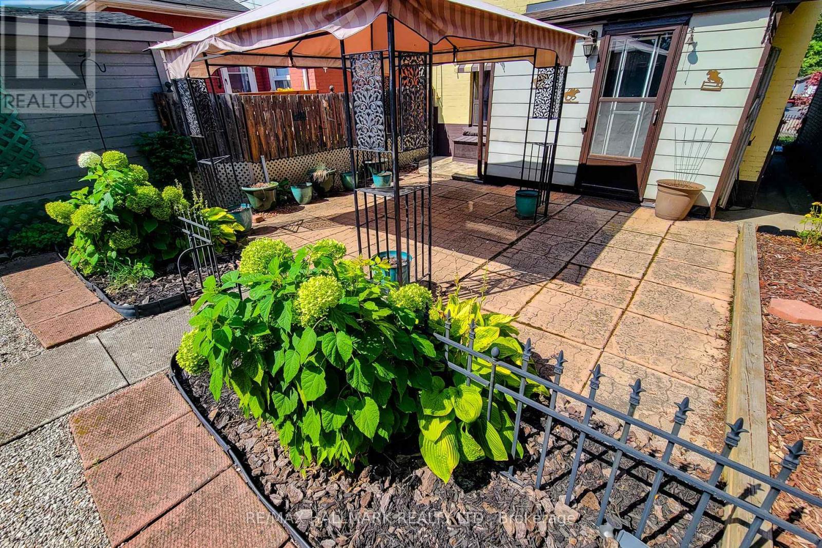 36 Dalkeith Avenue, Hamilton, ON