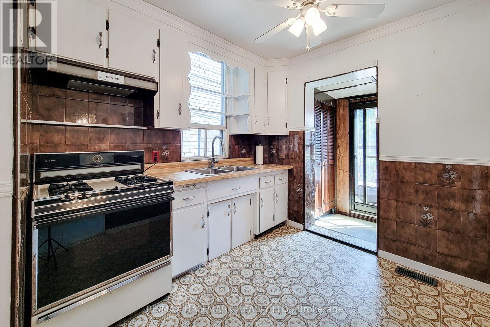 36 Dalkeith Avenue, Hamilton, ON