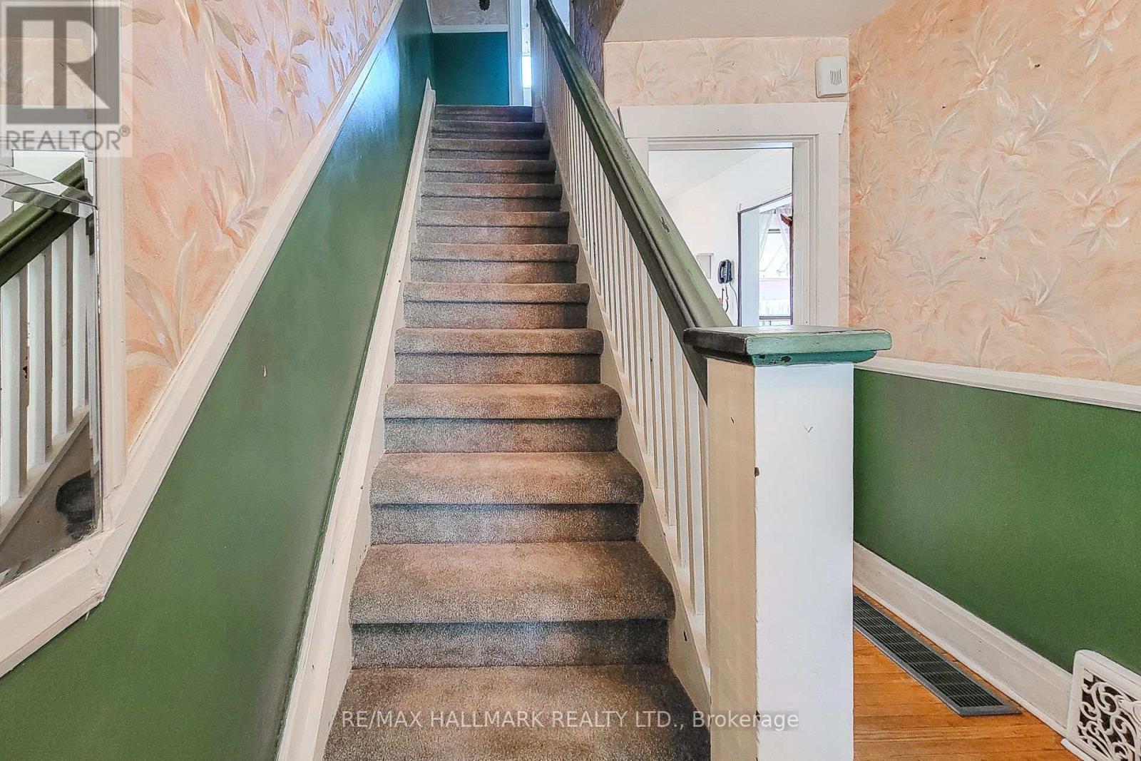 36 Dalkeith Avenue, Hamilton, ON