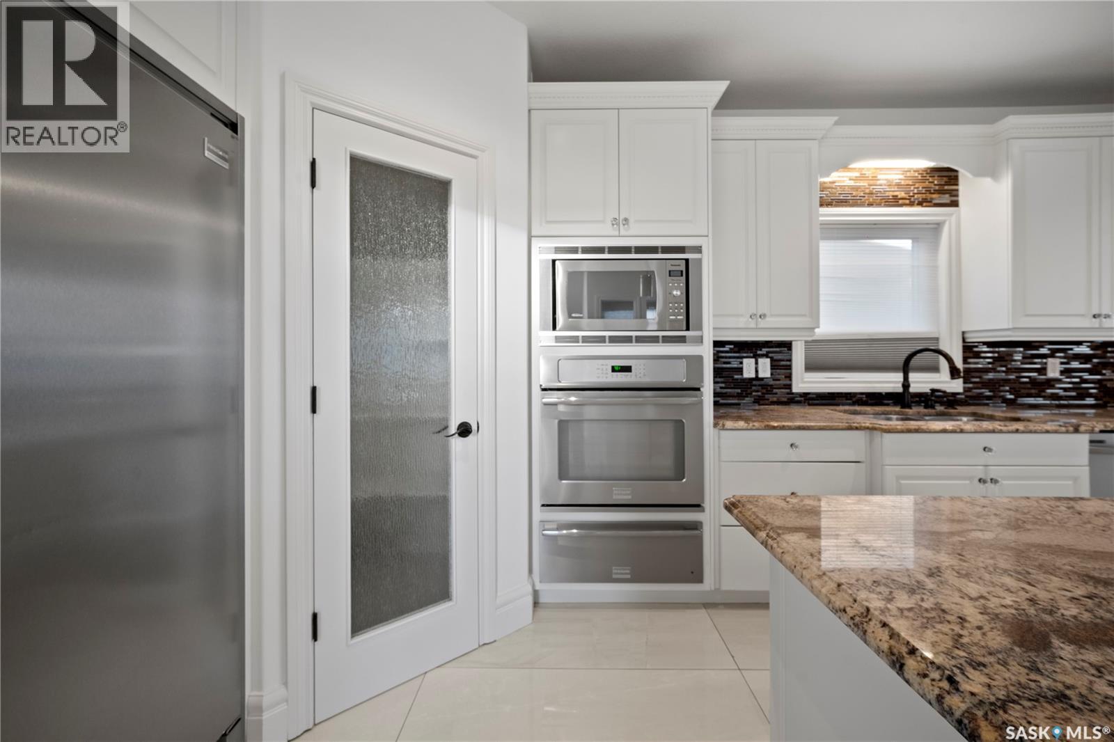 4622 Malcolm Drive, Regina, SK - Indoor Photo Showing Kitchen