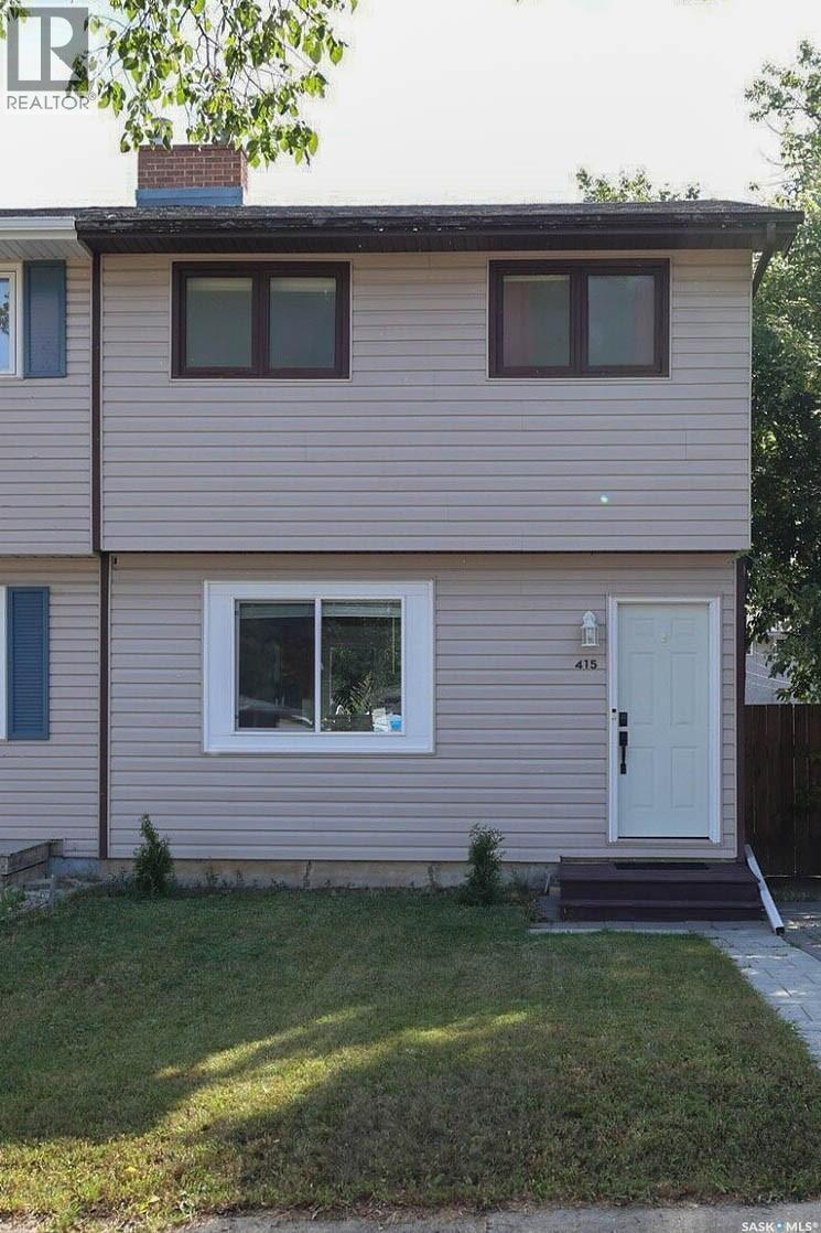 415 Mcintosh Street, Regina, SK - Outdoor With Exterior