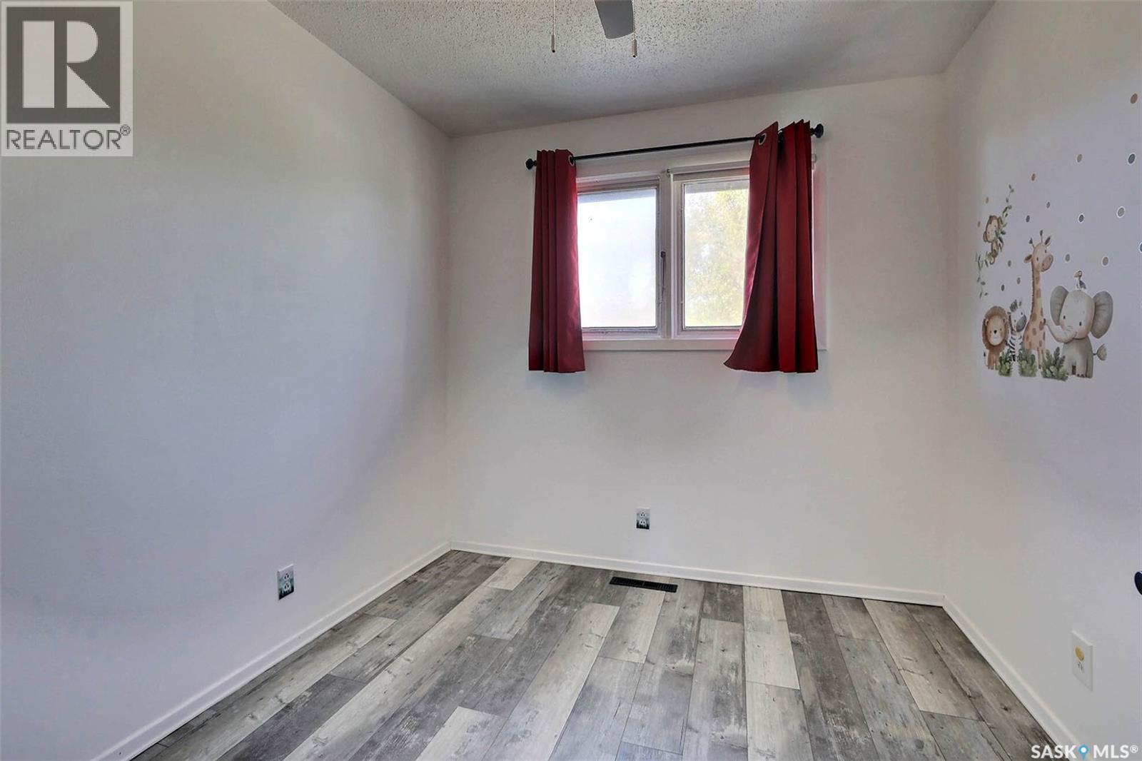 415 Mcintosh Street, Regina, SK - Indoor Photo Showing Other Room