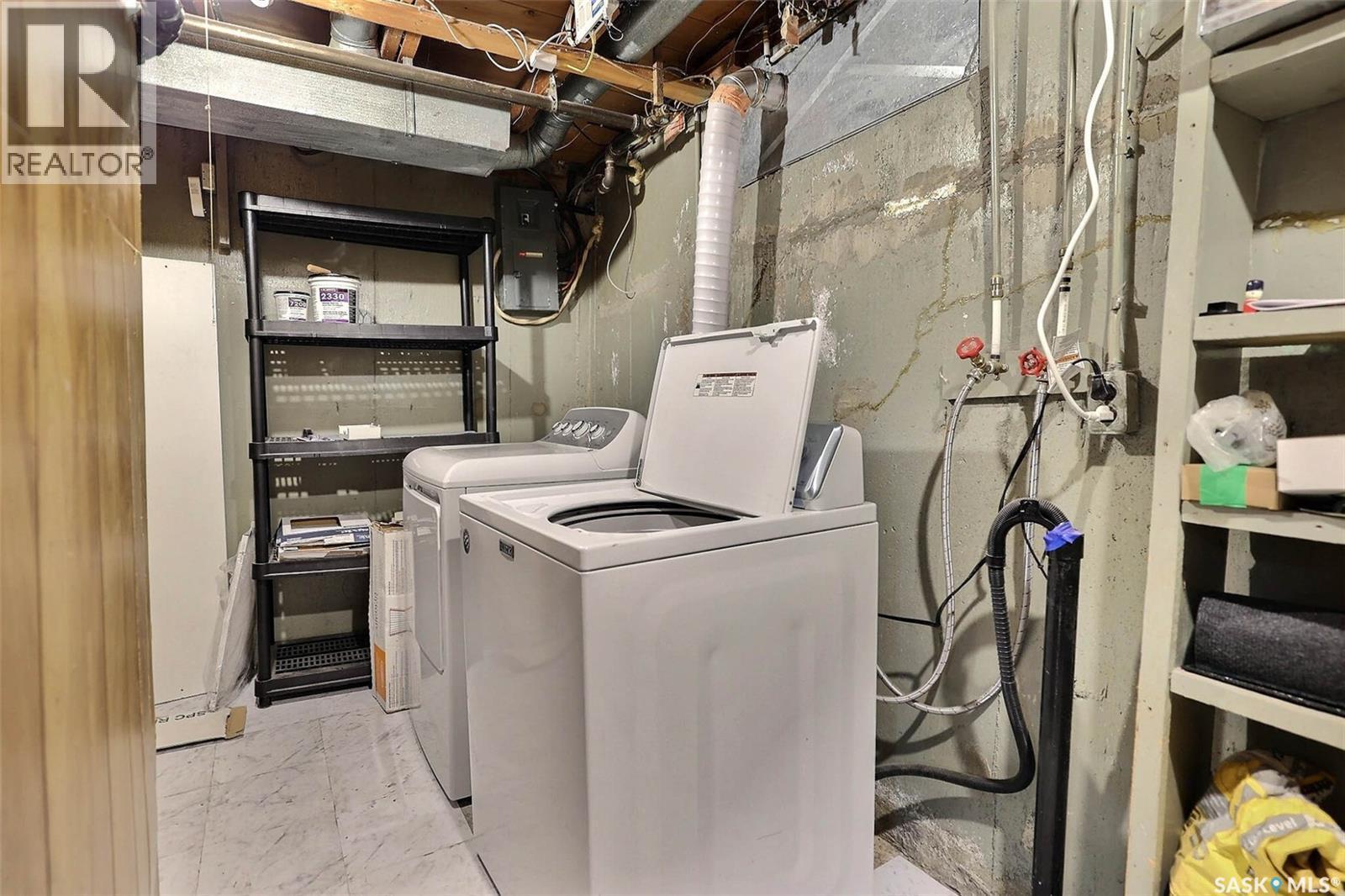 415 Mcintosh Street, Regina, SK - Indoor Photo Showing Laundry Room