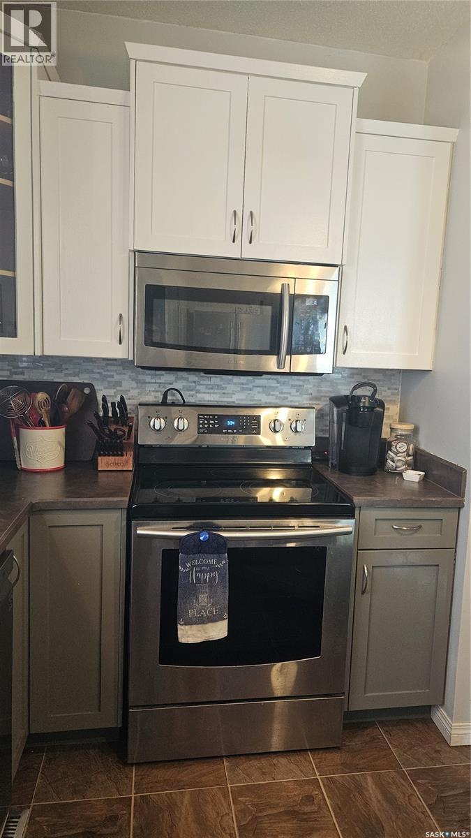 777 Highway, Cudworth, SK - Indoor Photo Showing Kitchen