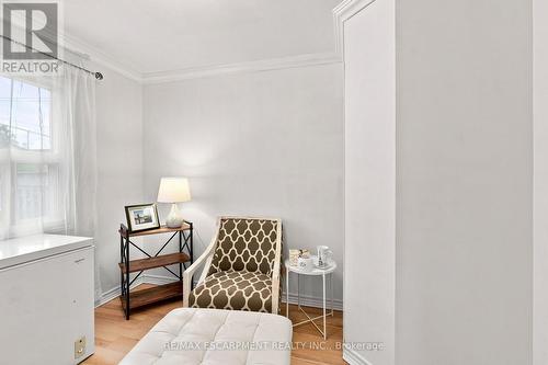 328 Woodward Avenue, Hamilton, ON - Indoor Photo Showing Bedroom