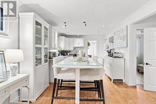 328 Woodward Avenue, Hamilton, ON - Indoor Photo Showing Dining Room