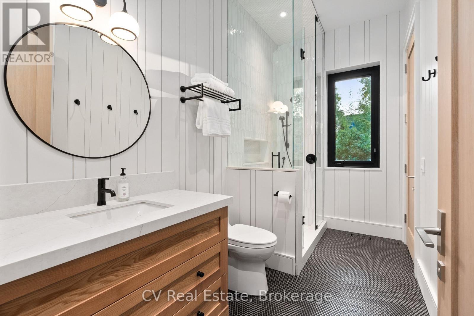 150 Delphi Lane, Blue Mountains, ON
