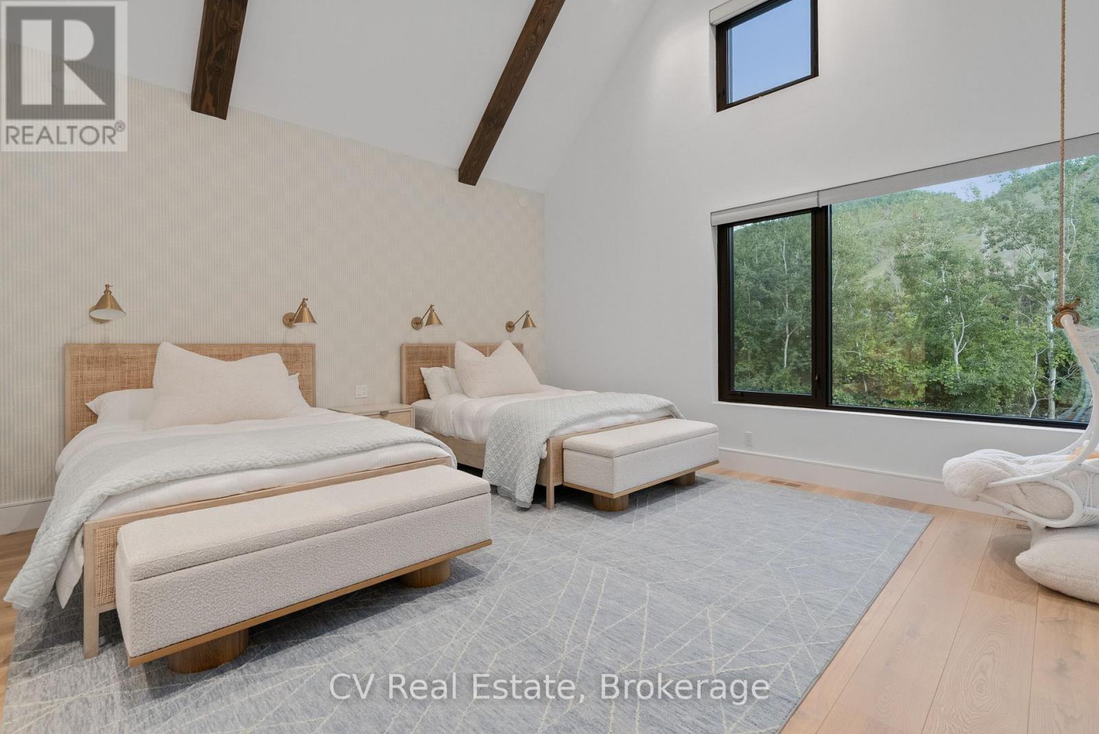150 Delphi Lane, Blue Mountains, ON