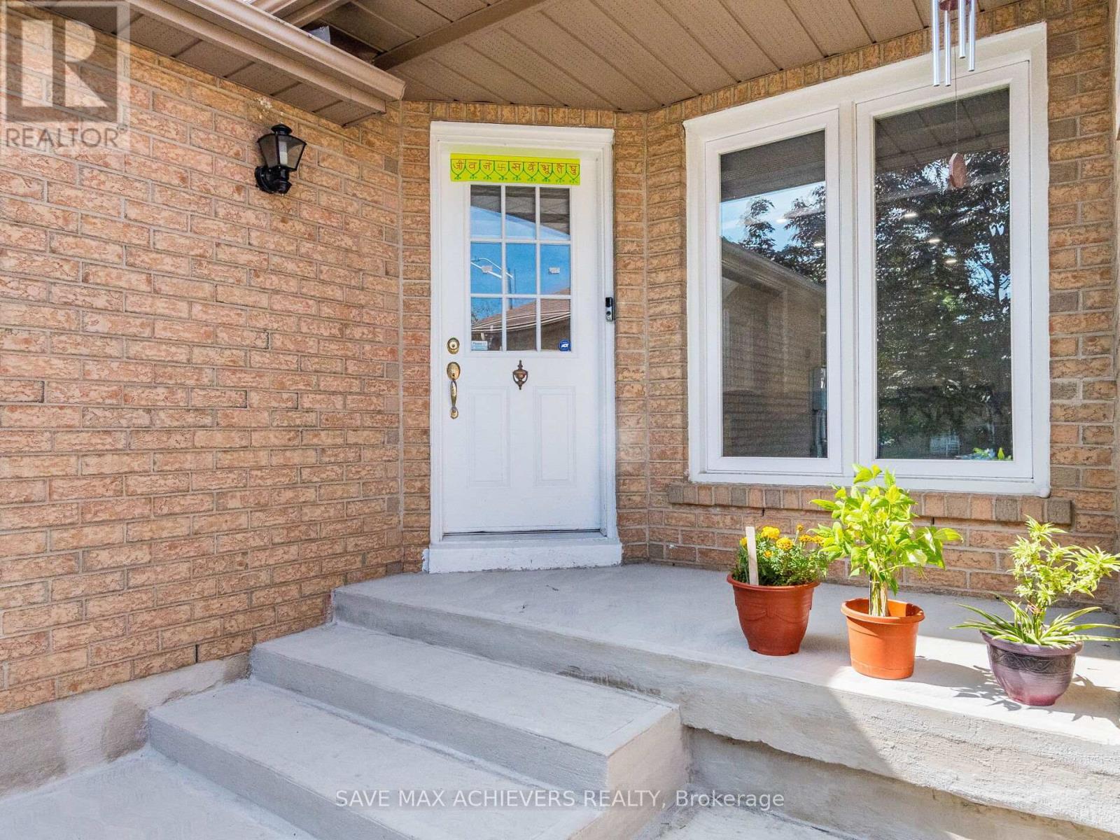 1041 Blizzard Road, Mississauga, ON - Outdoor With Exterior