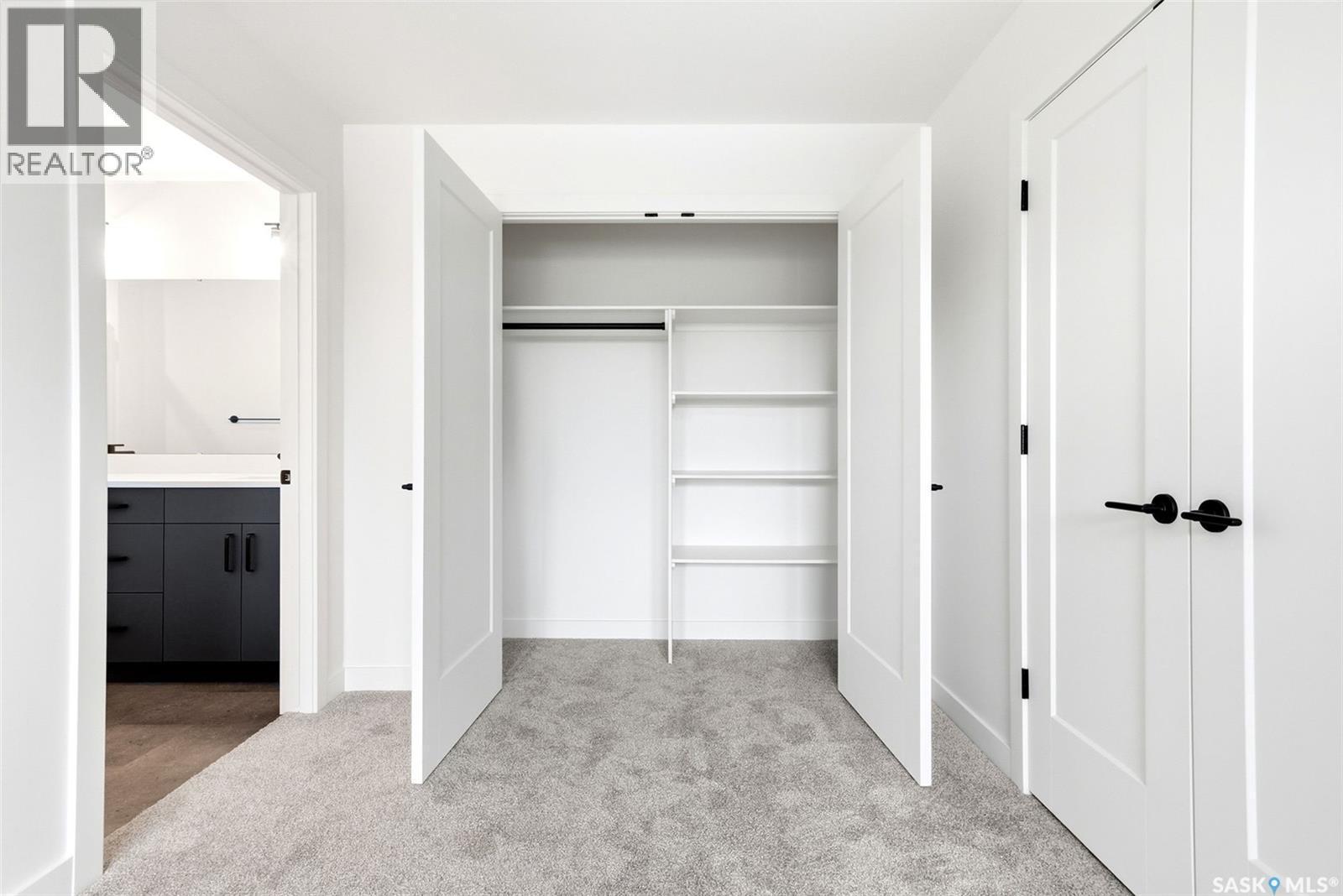 3919 Qu'Appelle Drive, Regina, SK - Indoor Photo Showing Other Room