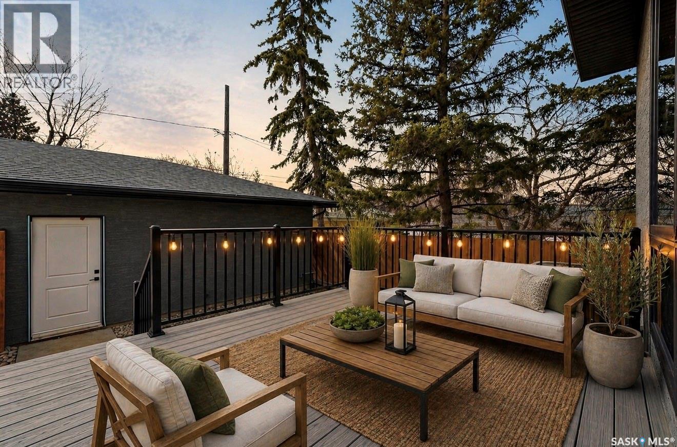 3919 Qu'Appelle Drive, Regina, SK - Outdoor With Exterior