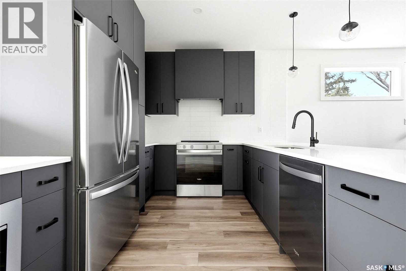 3919 Qu'Appelle Drive, Regina, SK - Indoor Photo Showing Kitchen