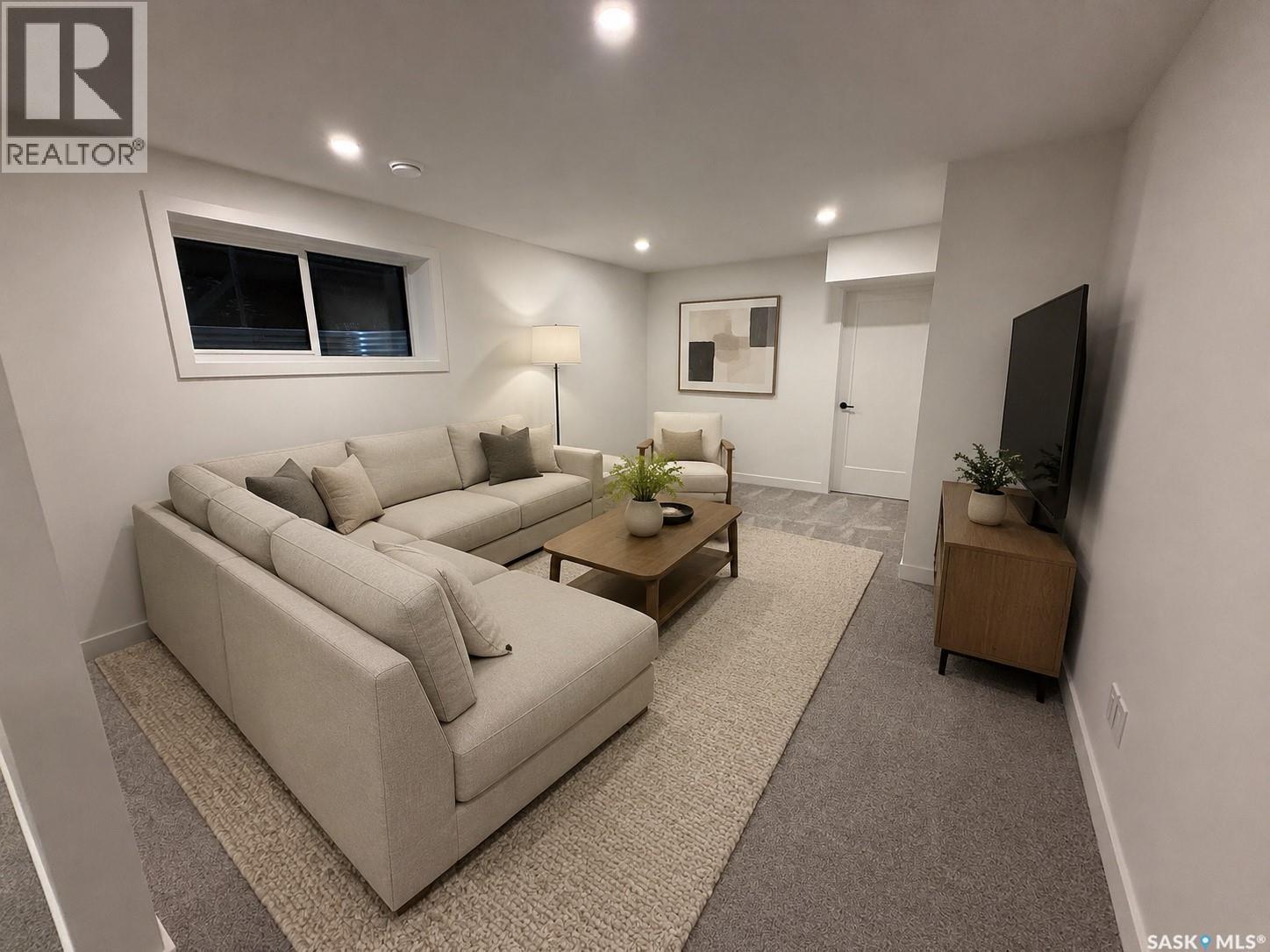 3023 Regina Avenue, Regina, SK - Indoor