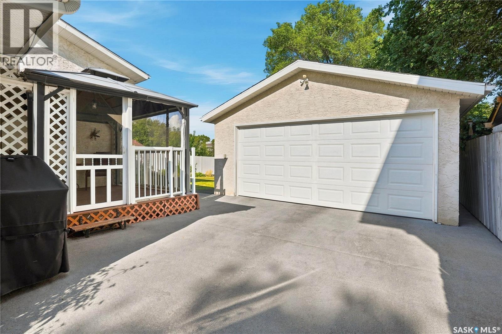 174 Green Meadow Road, Regina, SK