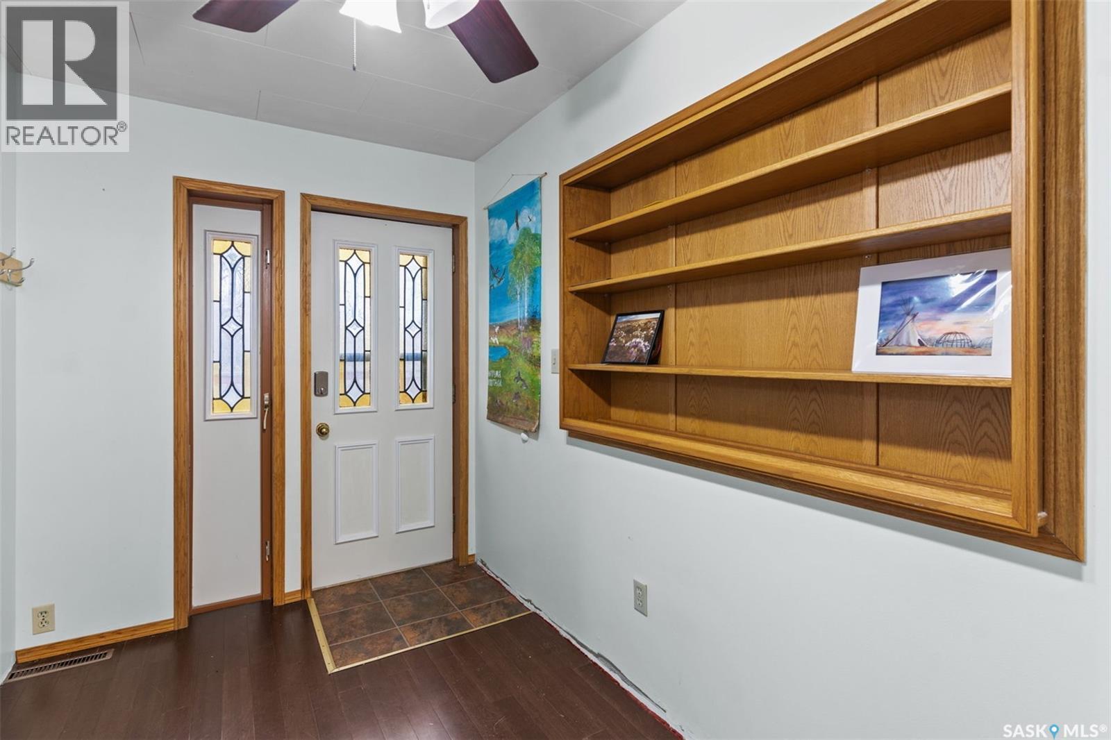 202-206 Elizabeth Avenue, Manitou Beach, SK - Indoor Photo Showing Other Room