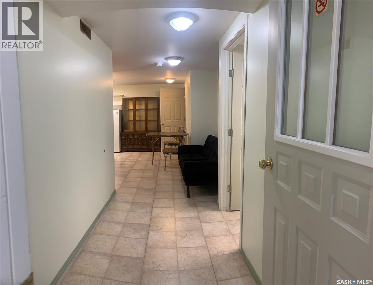 202-206 Elizabeth Avenue, Manitou Beach, SK - Indoor Photo Showing Other Room