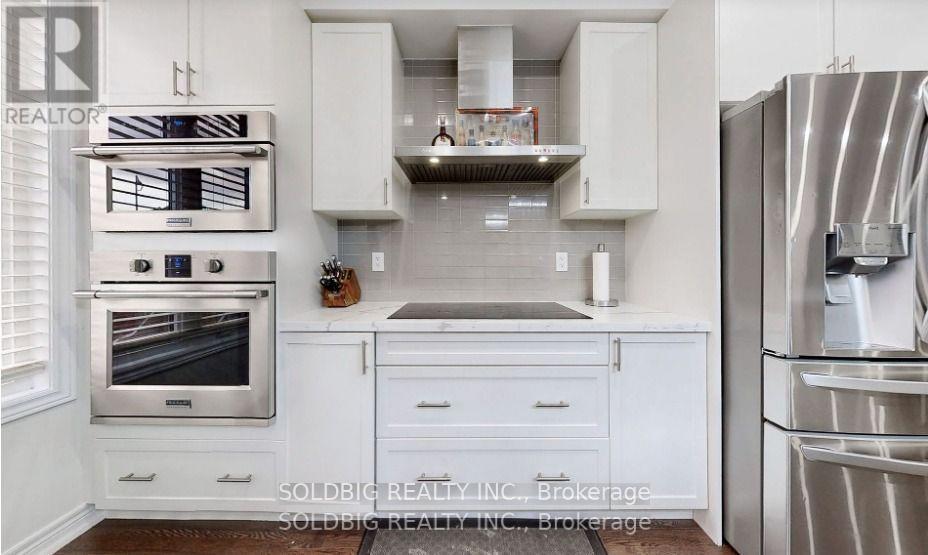 1265 Chee Chee Landing, Milton, ON - Indoor Photo Showing Kitchen