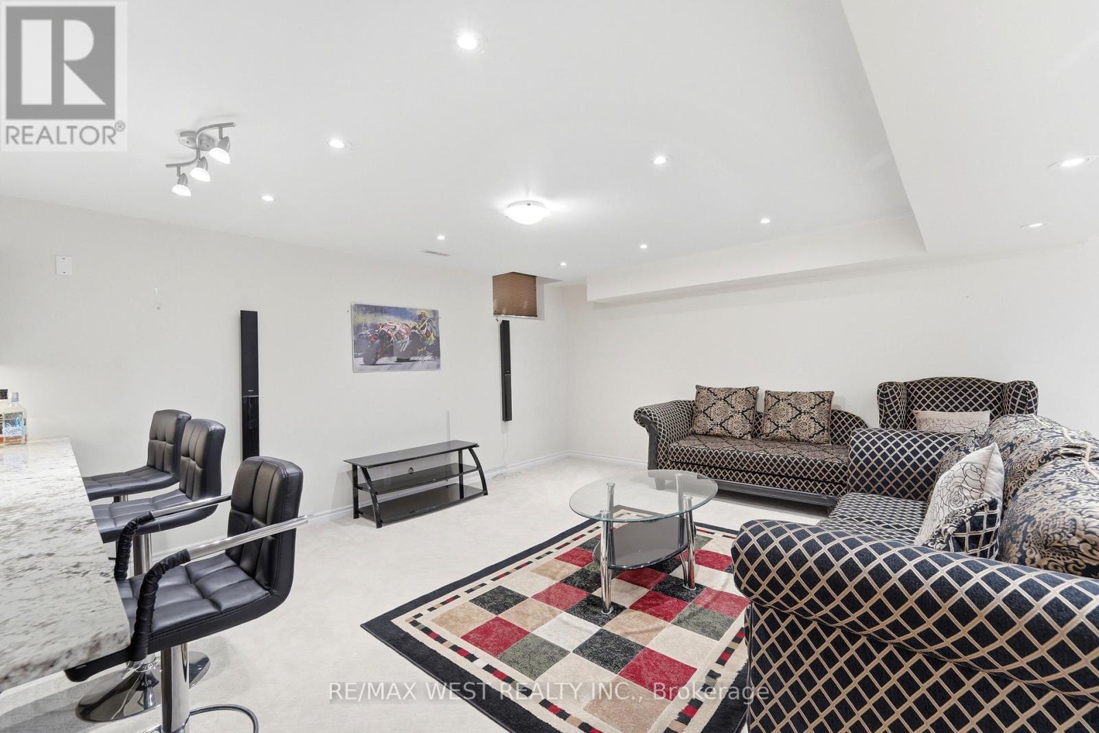356 Robert Ferrie Drive, Kitchener, ON - Indoor