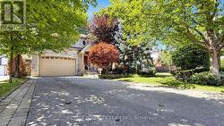 50 BONNYVIEW DRIVE Toronto, ON M8Y 3G6