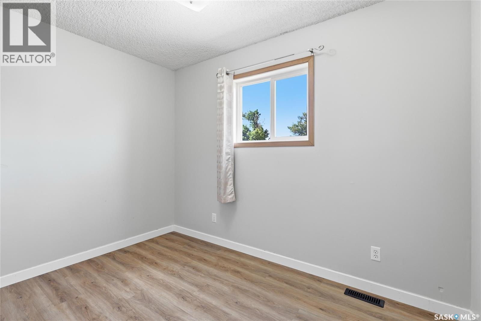 3802 Rae Street, Regina, SK - Indoor Photo Showing Other Room